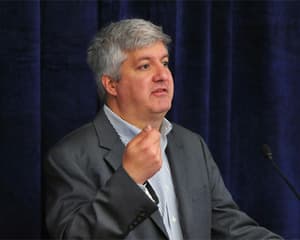 Tom Kalil speaking at a public-policy symposium